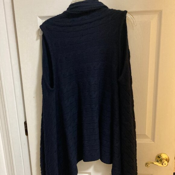 New Ralph Lauren Blue Cable-Knit Vest - Picture 7 of 9